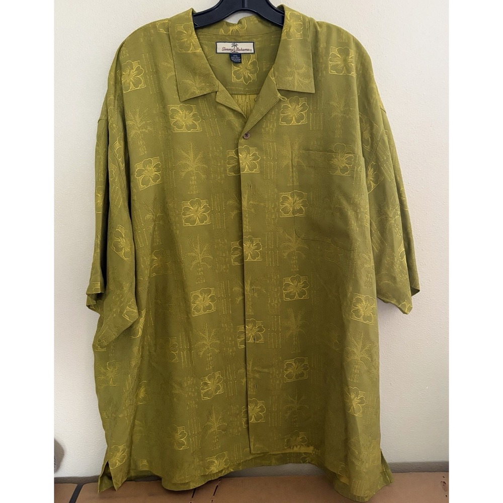 Tommy Bahama Button-Up Men XXL Green Hawaiian Silk Floral Short Sleeve Shirt
